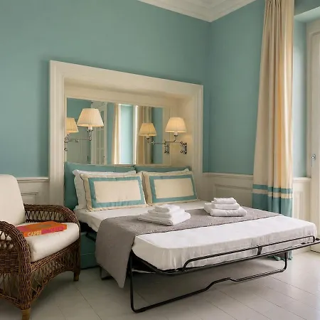 500 Meters From The Port, Sea View, And Air Conditioning * Capri