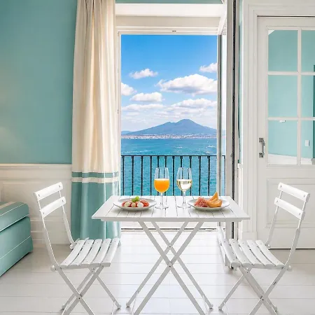 Apartment 500 Meters From The Port, Sea View, And Air Conditioning Capri