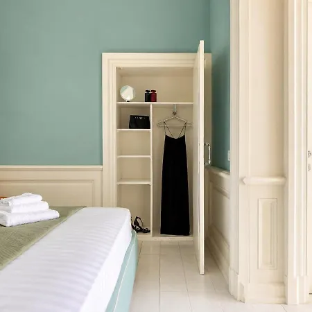 500 Meters From The Port, Sea View, And Air Conditioning Apartment *