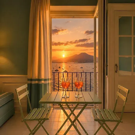Apartment 500 Meters From The Port, Sea View, And Air Conditioning *