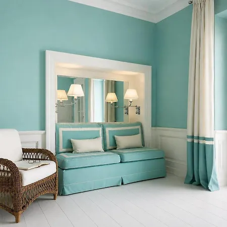 Apartment 500 Meters From The Port, Sea View, And Air Conditioning *